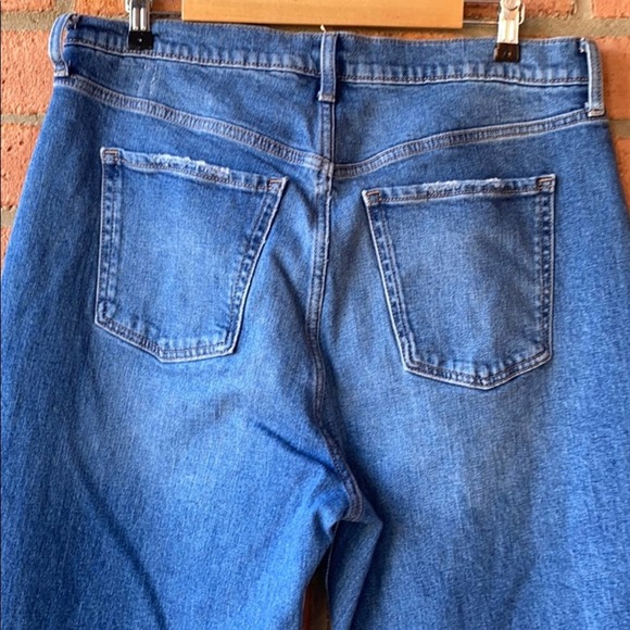 Extra High-Rise Loose Relaxed Distressed Jean - Picture 9 of 16